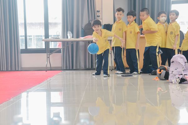 โรงเรียนปรีชานุศาสน์